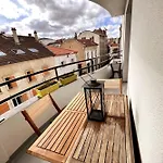 Superbe F2 Avec Garage Balcon